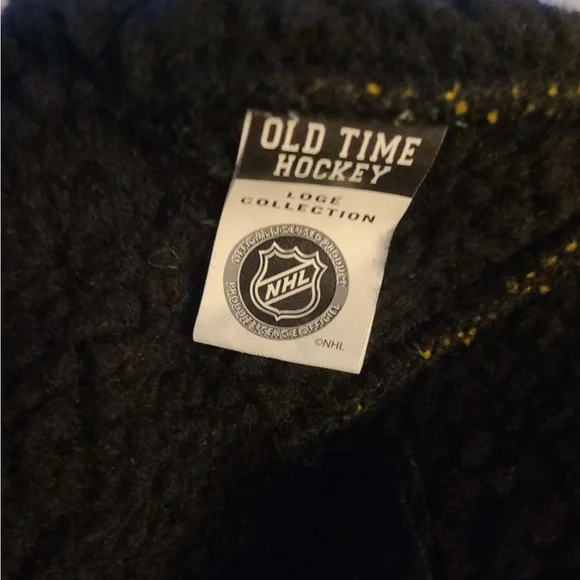Womens Old Time Hockey Boston Bruins Sherpa Lined Winter Hat NWOT - Picture 5 of 5